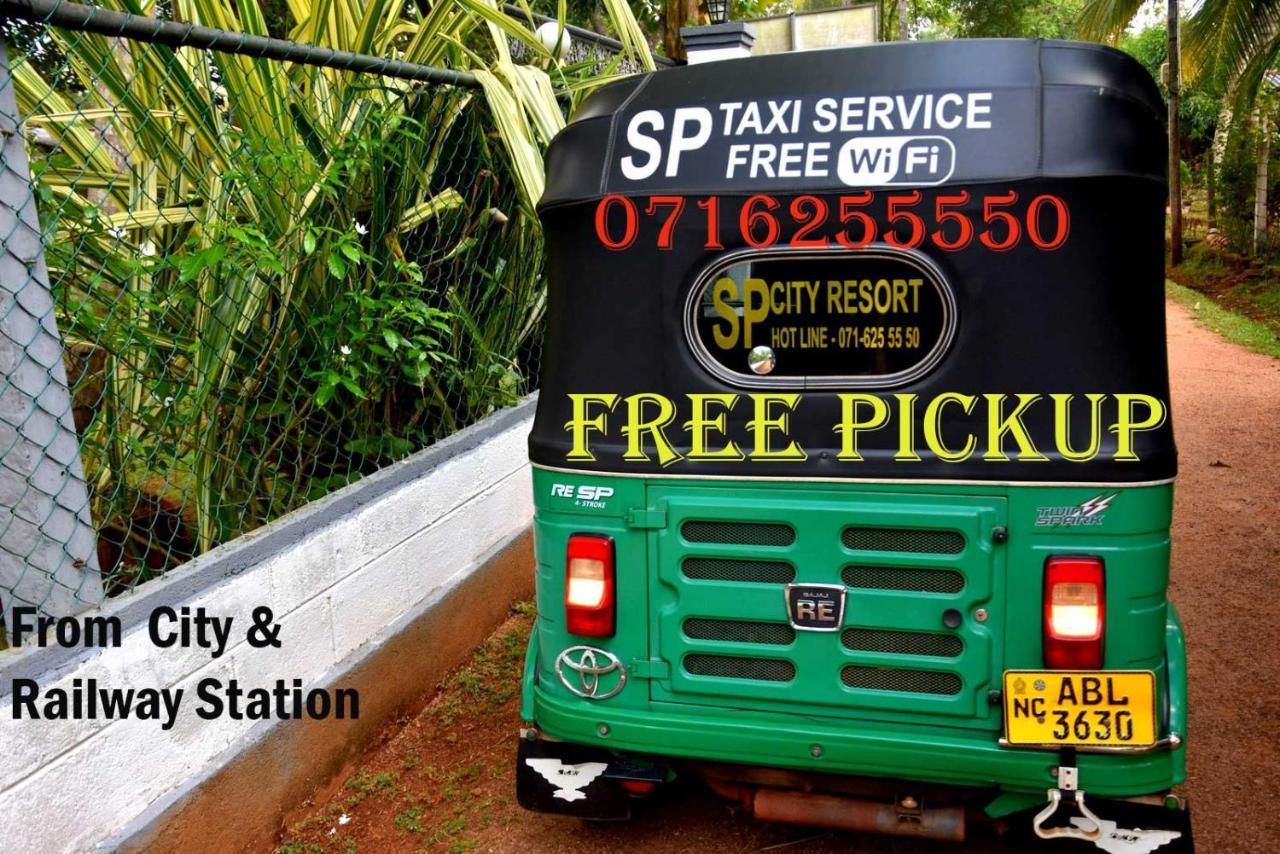 S P City Resort Anuradhapura Exteriör bild