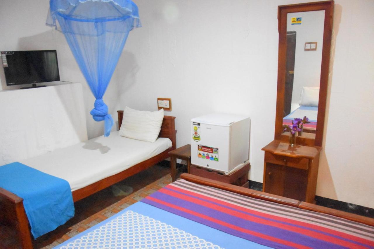 S P City Resort Anuradhapura Exteriör bild