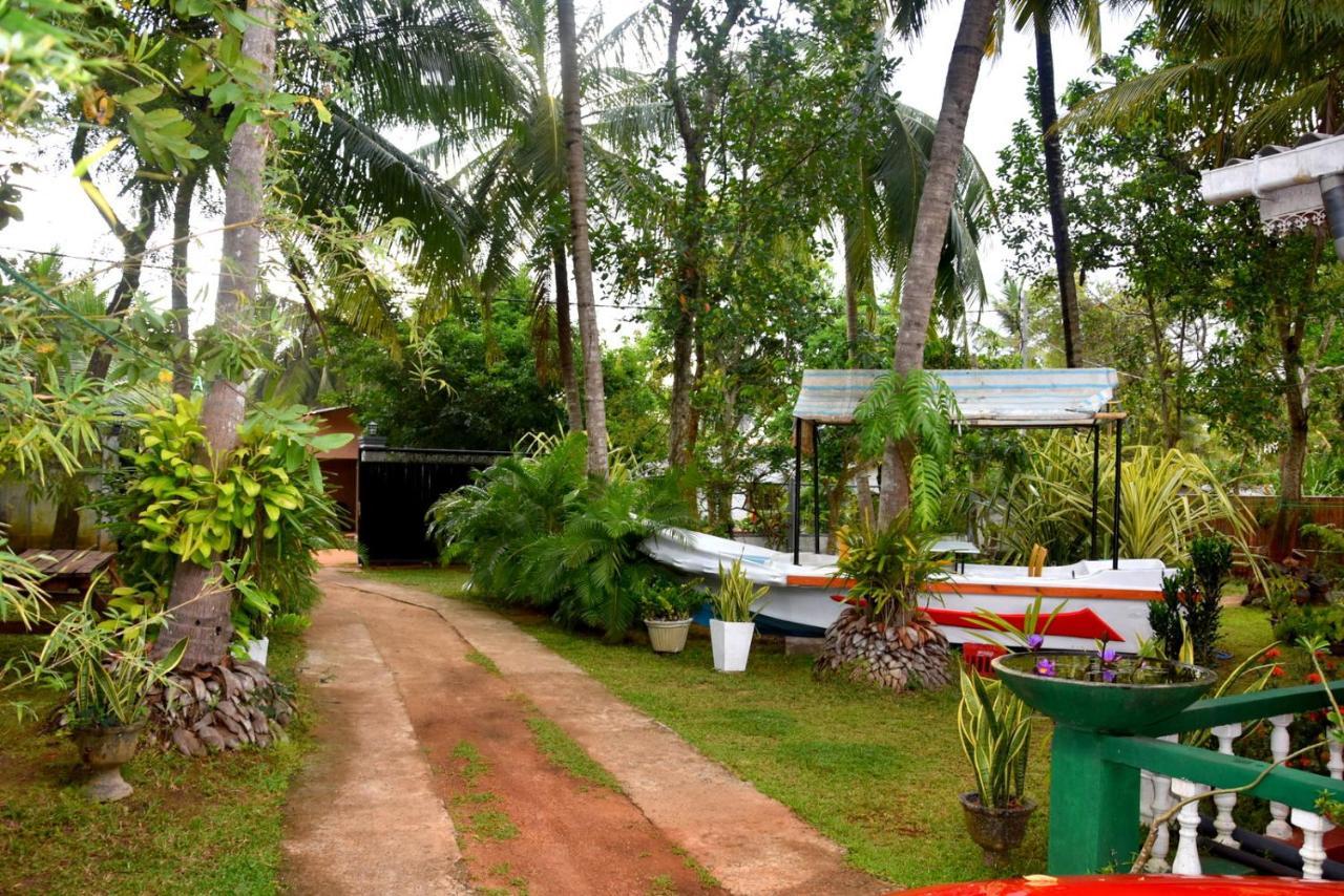 S P City Resort Anuradhapura Exteriör bild