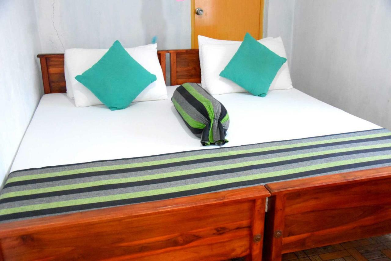 S P City Resort Anuradhapura Exteriör bild